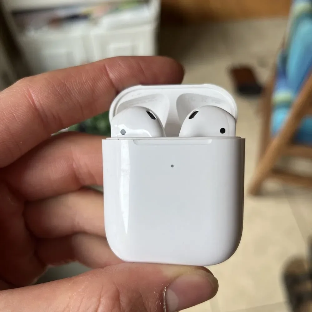 Apple AirPods 1st Generation with Apple Charger and Gatorade Case